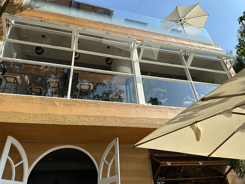 海宴村小区自建房夯土板外墙展示